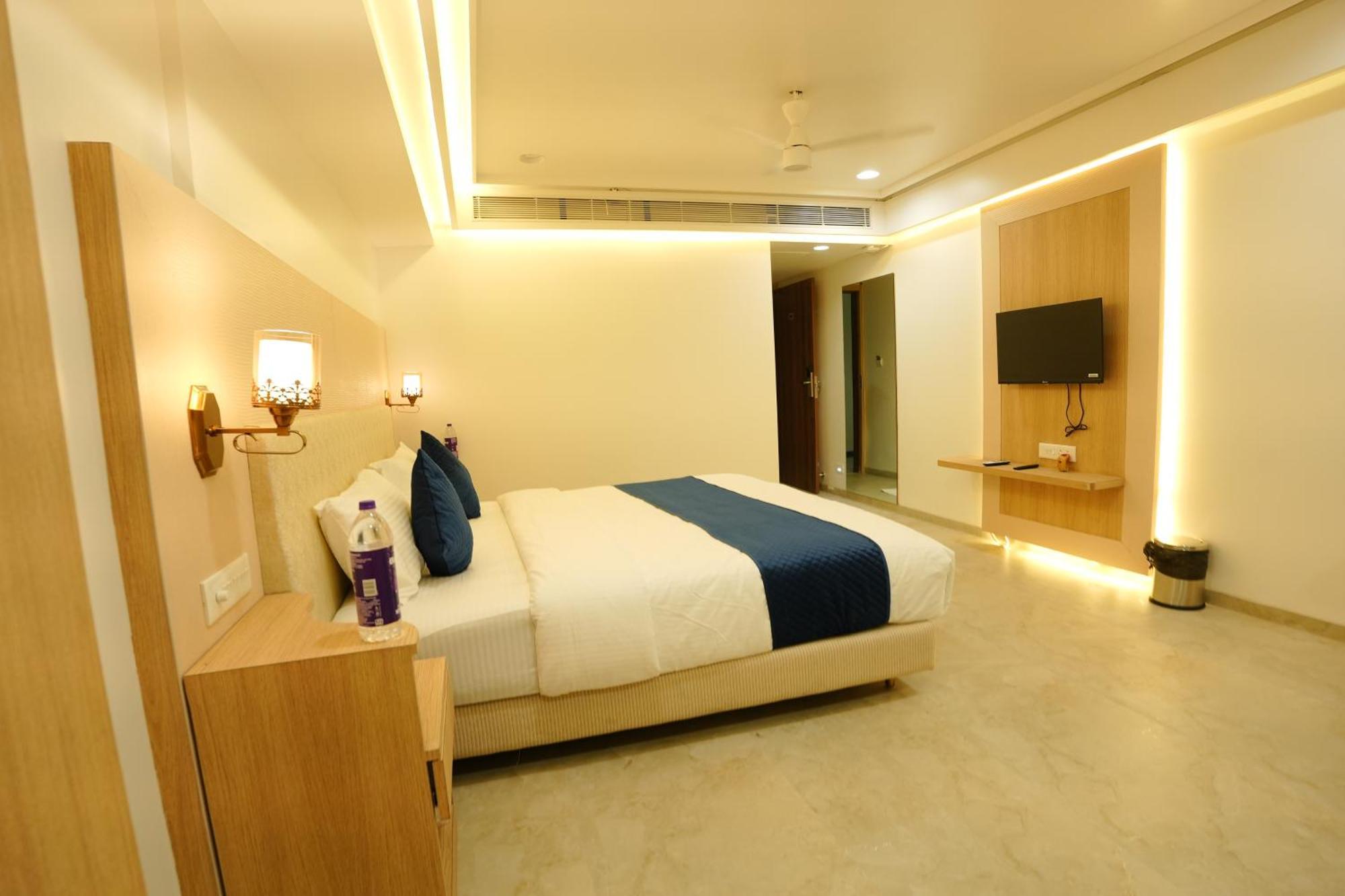 Hotel 6 Seasons, Koregoan Park, Púna Exteriér fotografie