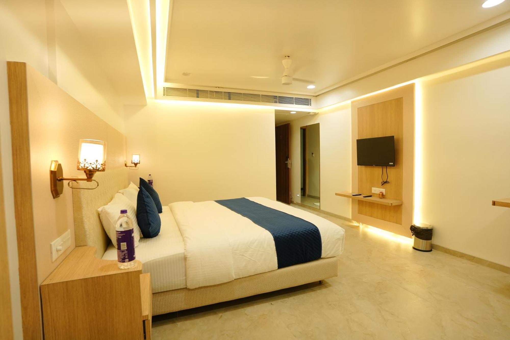 Hotel 6 Seasons, Koregoan Park, Púna Exteriér fotografie